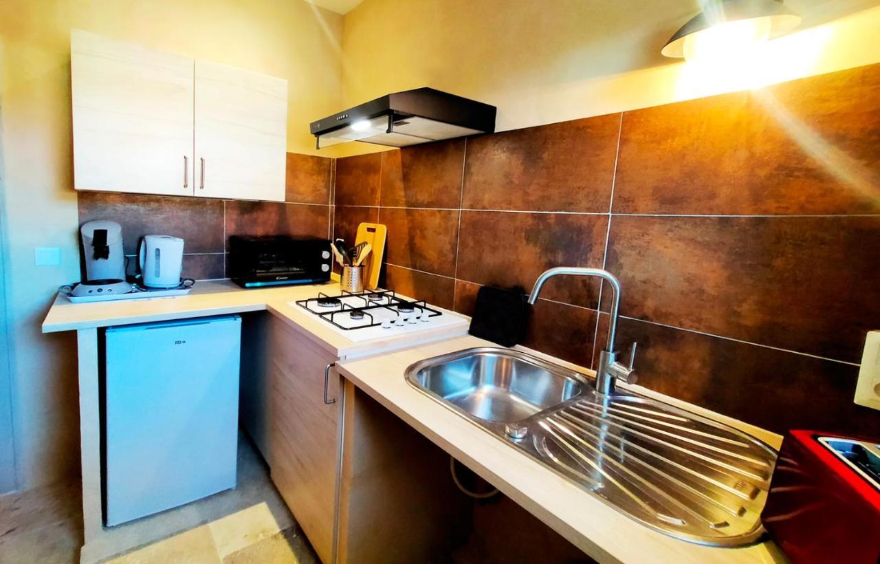 Mas Des Broussonnetiers Apartman Barjac  Kültér fotó